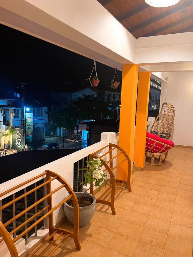 Hummus Hostel Hikkaduwa Bagian luar foto