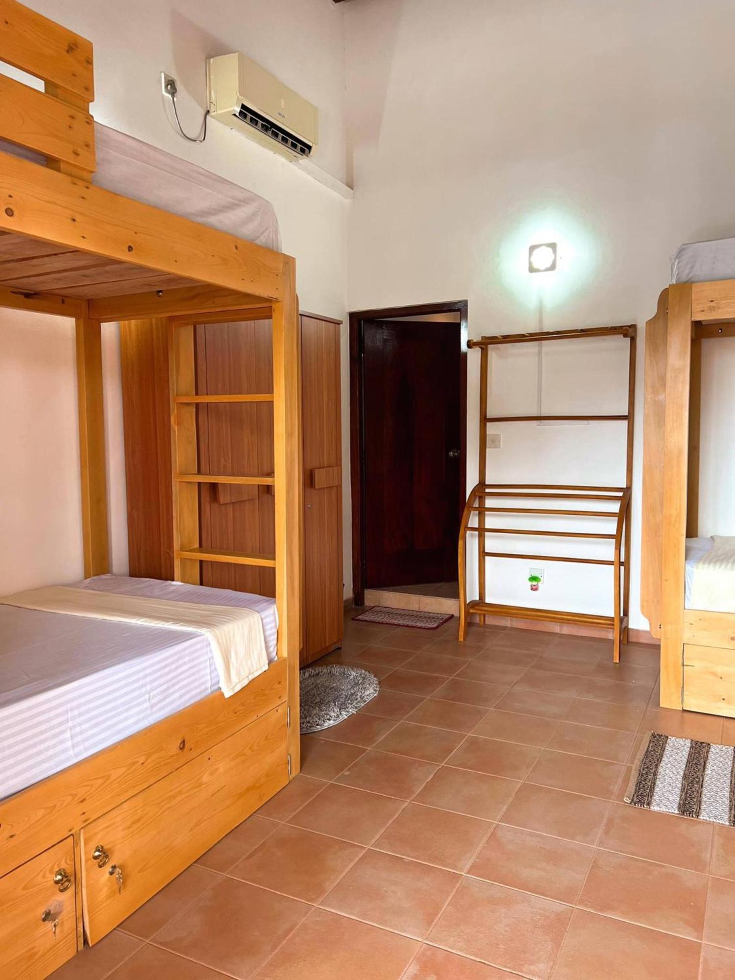 Hummus Hostel Hikkaduwa Bagian luar foto