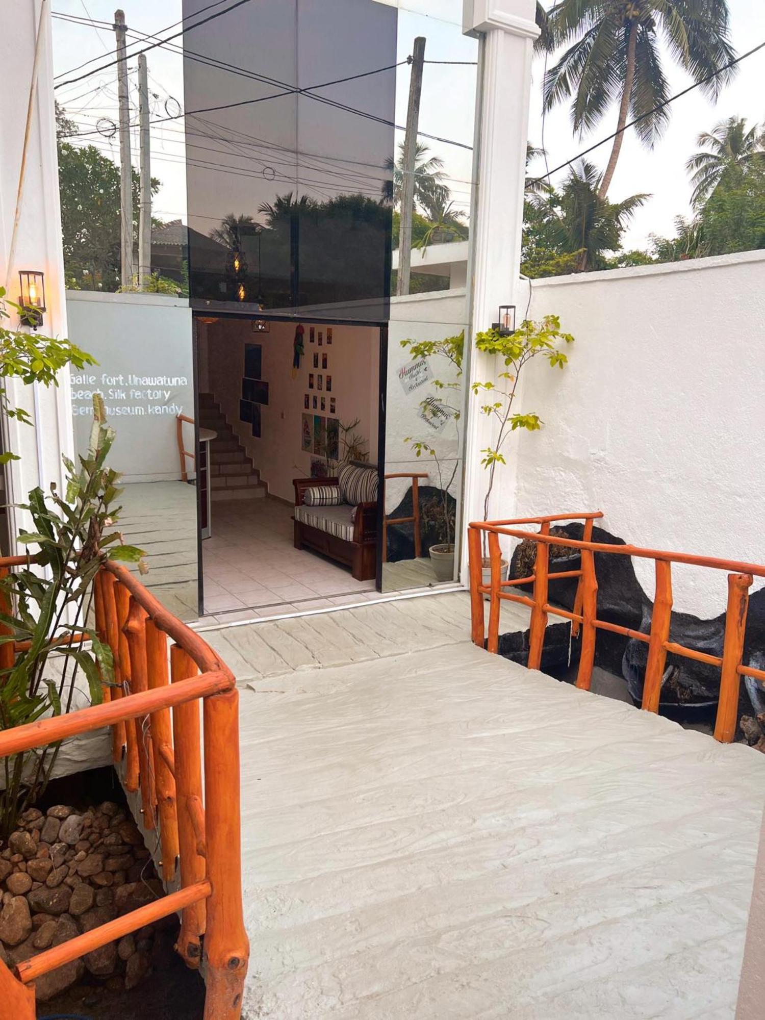 Hummus Hostel Hikkaduwa Bagian luar foto