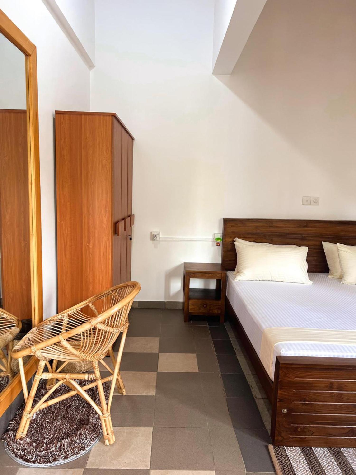Hummus Hostel Hikkaduwa Bagian luar foto