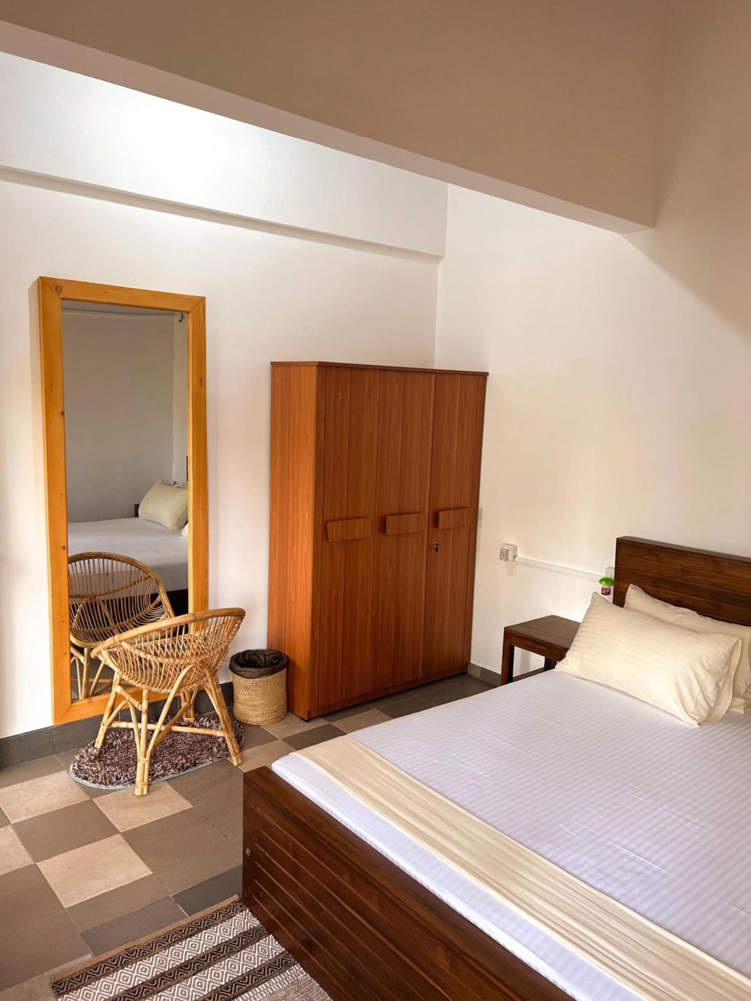 Hummus Hostel Hikkaduwa Bagian luar foto