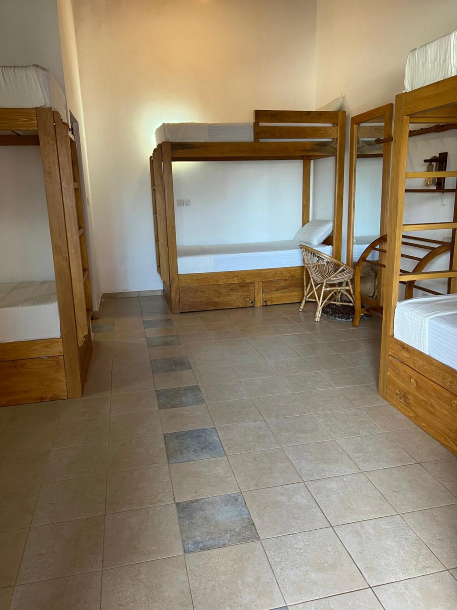 Hummus Hostel Hikkaduwa Bagian luar foto