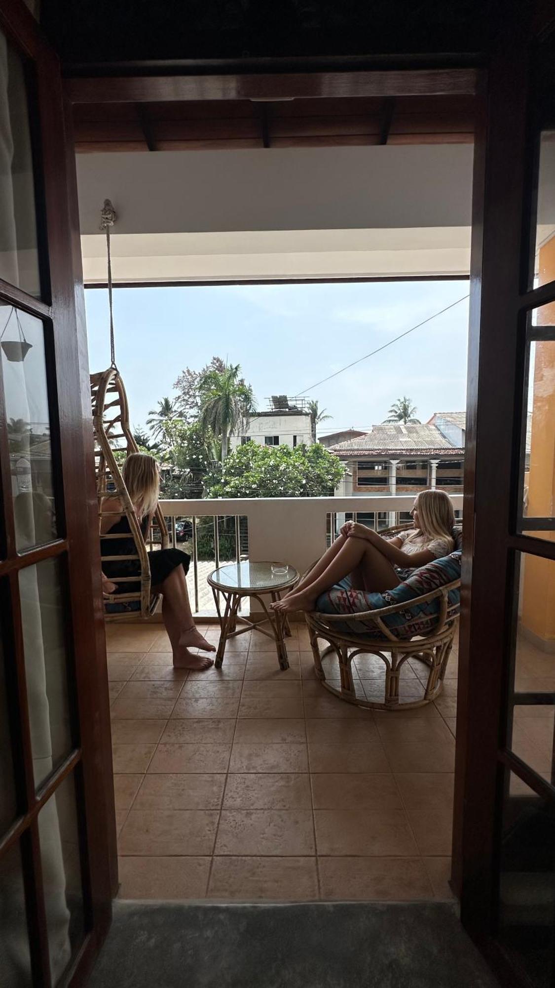 Hummus Hostel Hikkaduwa Bagian luar foto