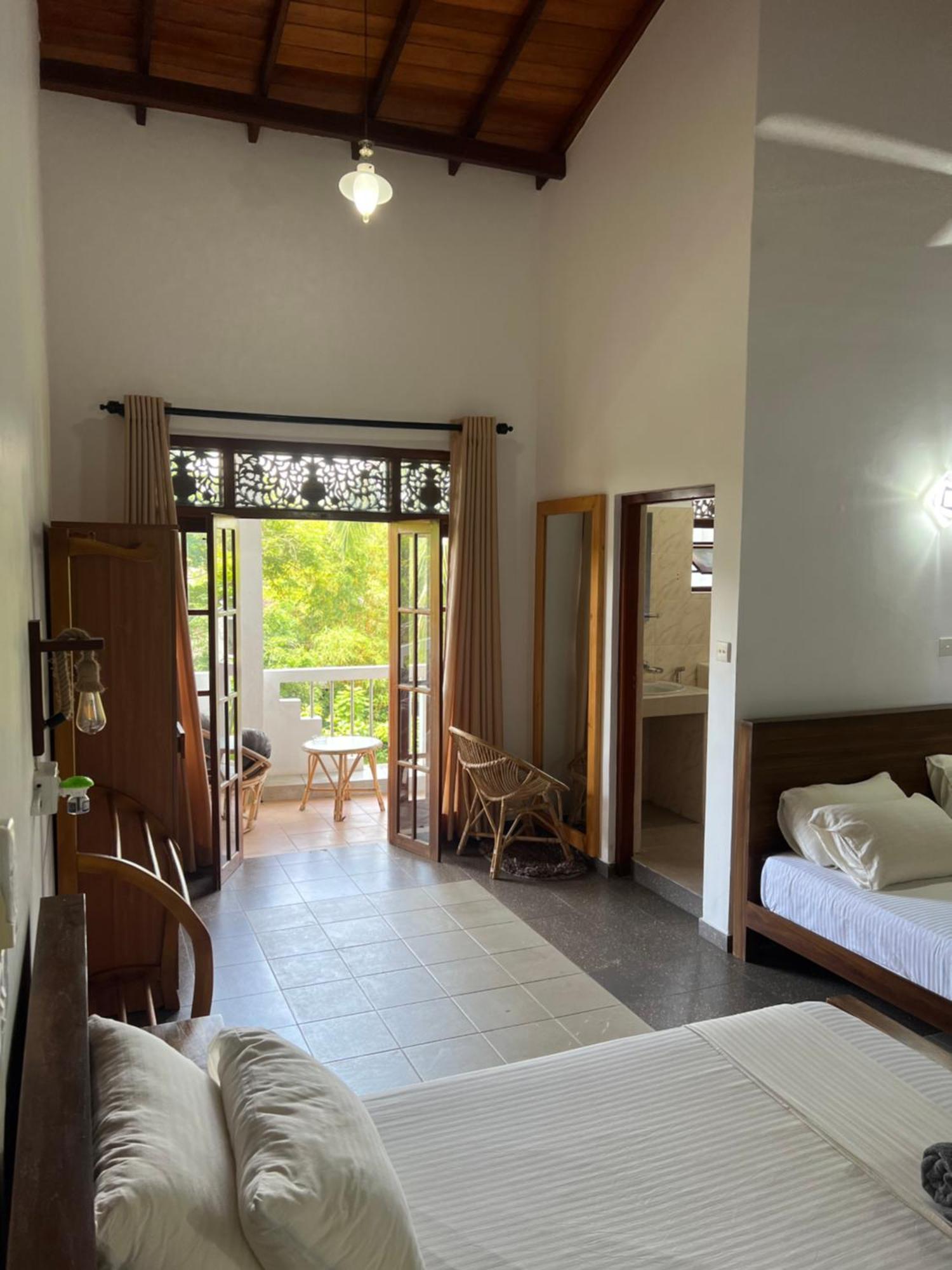 Hummus Hostel Hikkaduwa Bagian luar foto